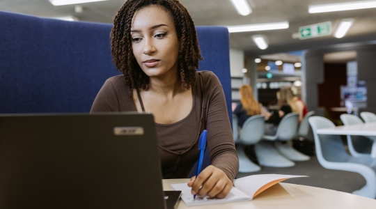 Copyright: Helen Yates Photography
CRM and Web team use only.