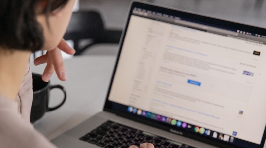 Woman searching using a laptop - Pexels, https://www.pexels.com/photo/crop-unrecognizable-businesswoman-typing-on-laptop-at-home-4050216/