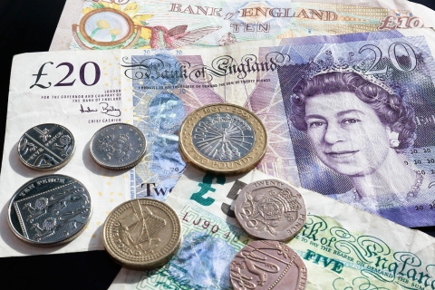 Stirling currency (British cash) - notes and coins - from Pixabay, https://pixabay.com/photos/pound-coins-currency-banknotes-414418/