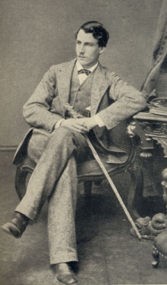 TW Rolleston - Public domain image via Wikimedia Commons, https://commons.wikimedia.org/wiki/File:T._W._Rolleston.jpg