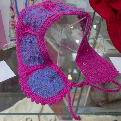 Knitted bonnet