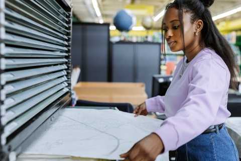 B-roll Day one - printing facilities at the library